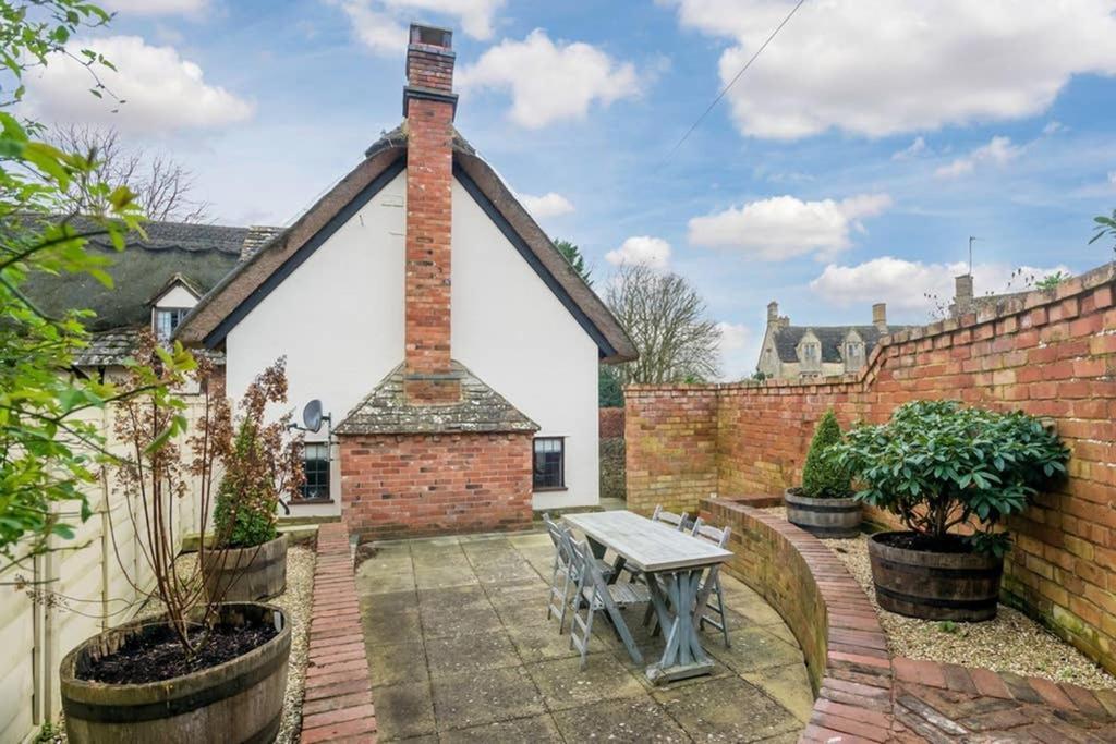 Cotswold Thatched Cottage Mickleton  ภายนอก รูปภาพ
