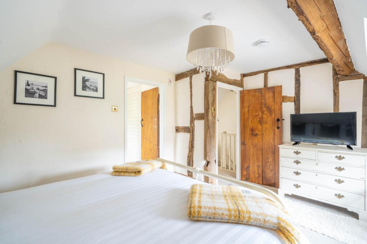 Cotswold Thatched Cottage Mickleton  ภายนอก รูปภาพ