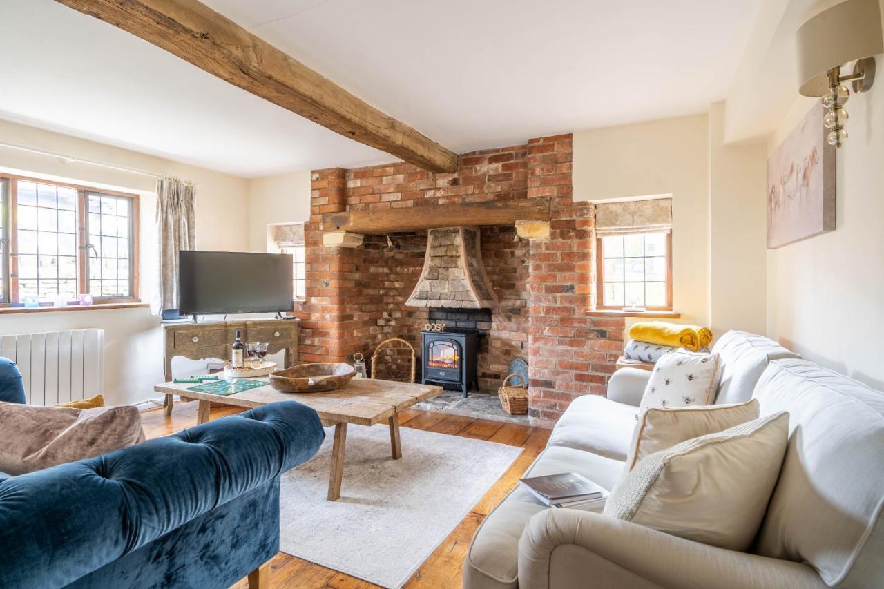 Cotswold Thatched Cottage Mickleton  ภายนอก รูปภาพ