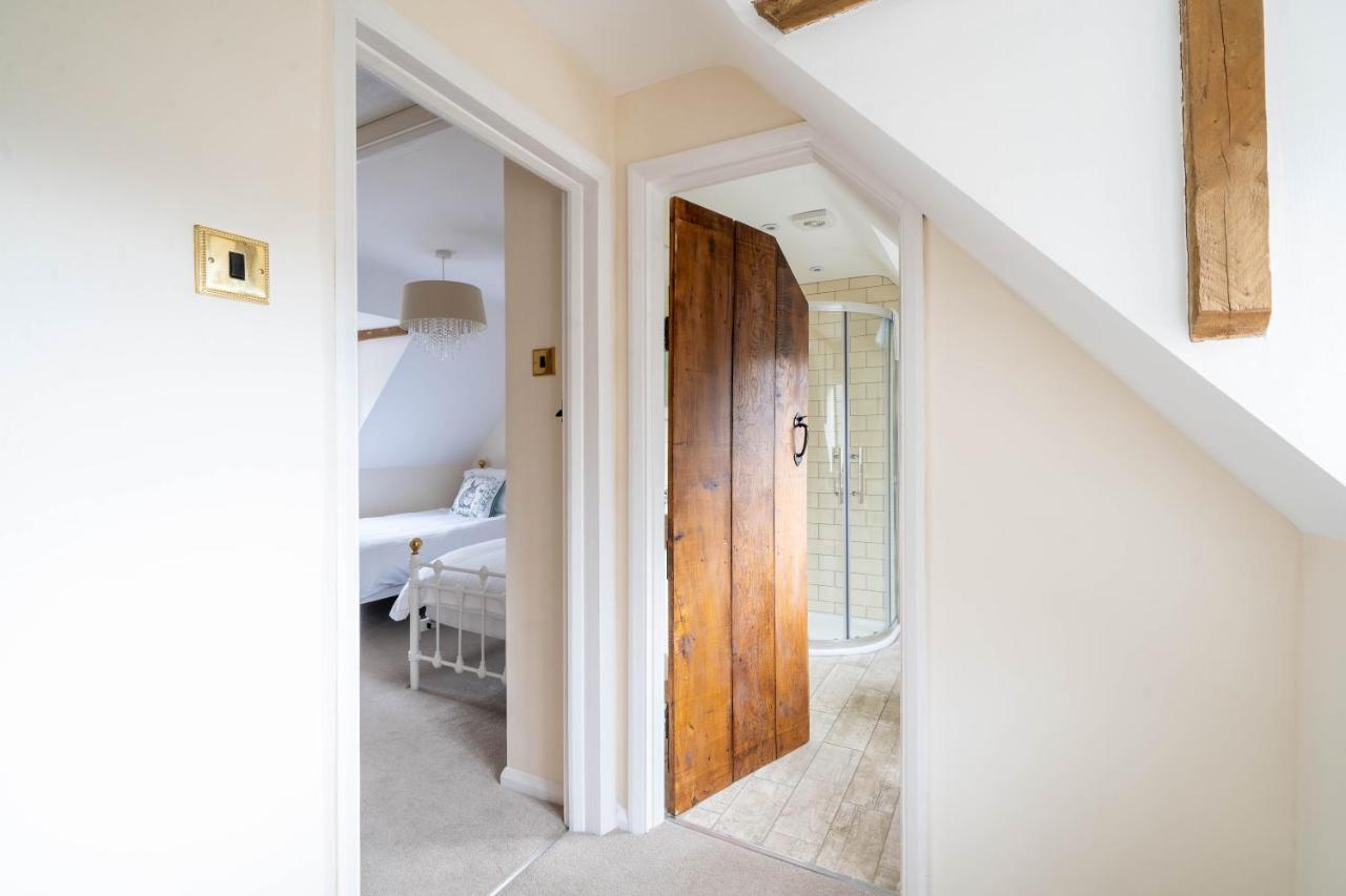 Cotswold Thatched Cottage Mickleton  ภายนอก รูปภาพ
